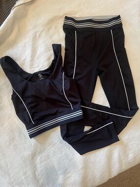 Lou & Grey Black Active Legging and Sports Bra Set with White Piping